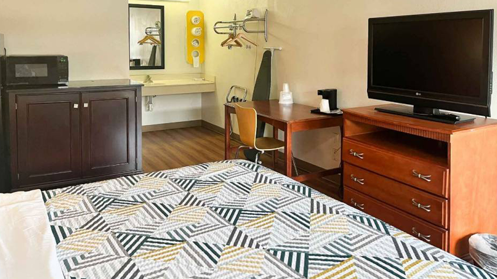 Standard King Room Standard King Room